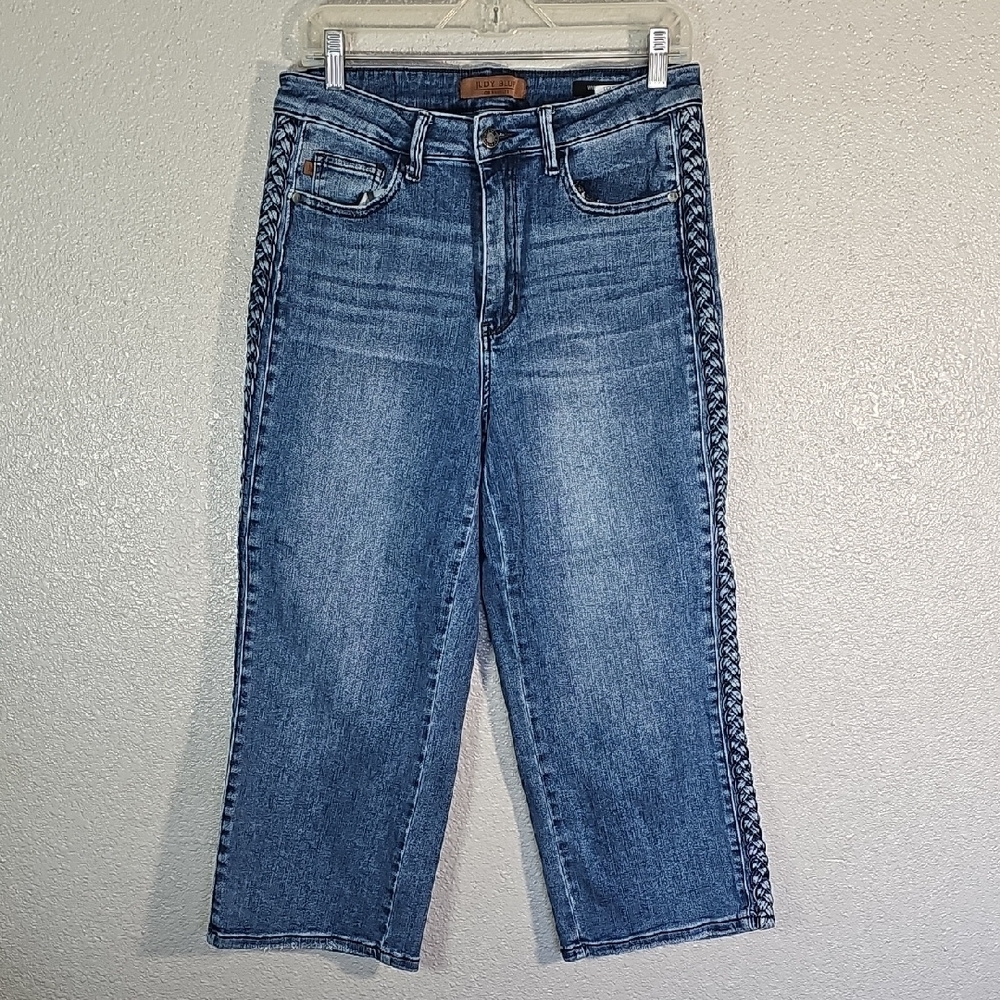 Judy Blue Braid Side Detailed Wide Leg Jeans.